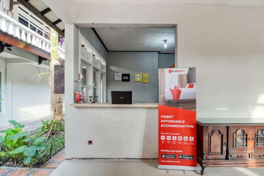 Hotel Reddoorz Near Malioboro Tugu Station Jogja Yogyakarta Esterno foto